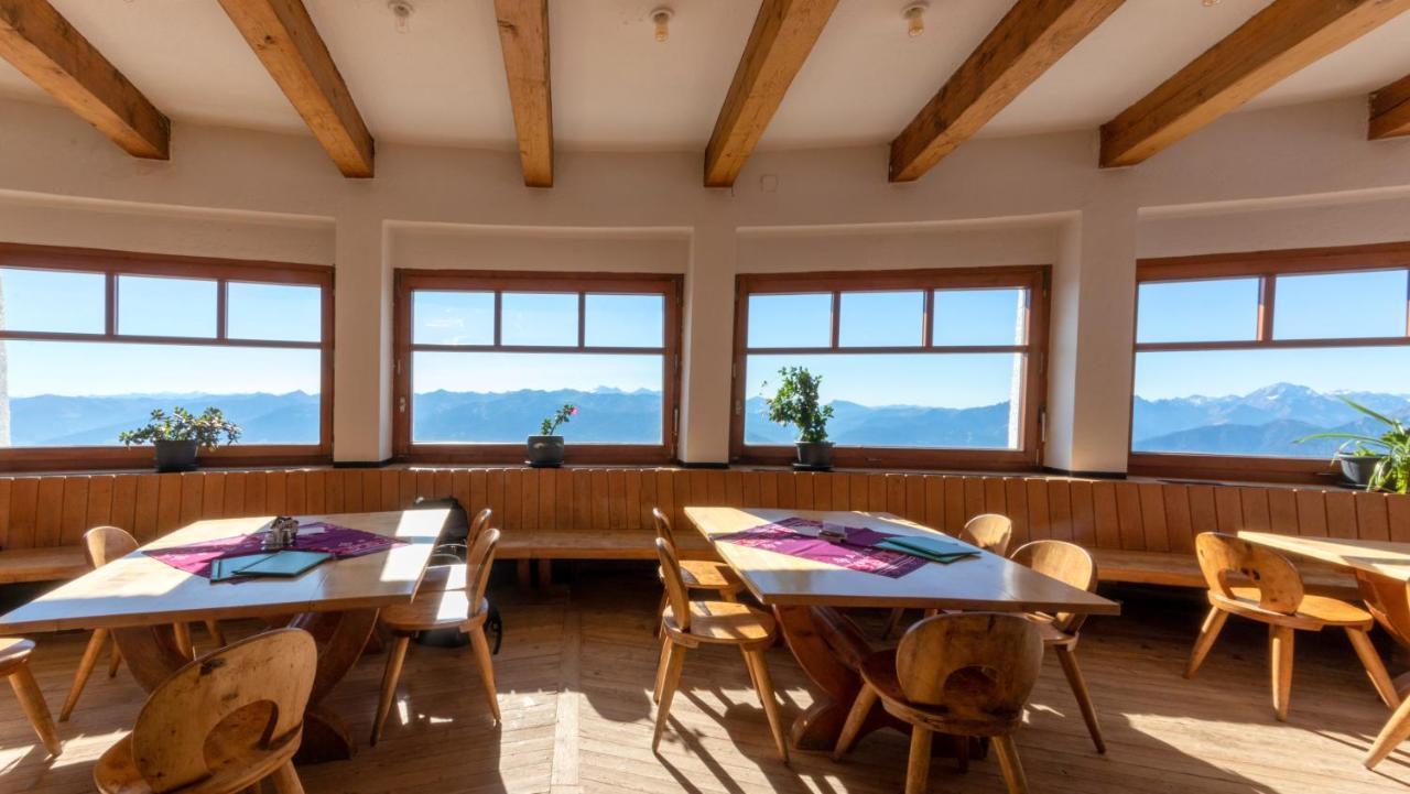 Cafe Pension Alpina Инсбрук Экстерьер фото